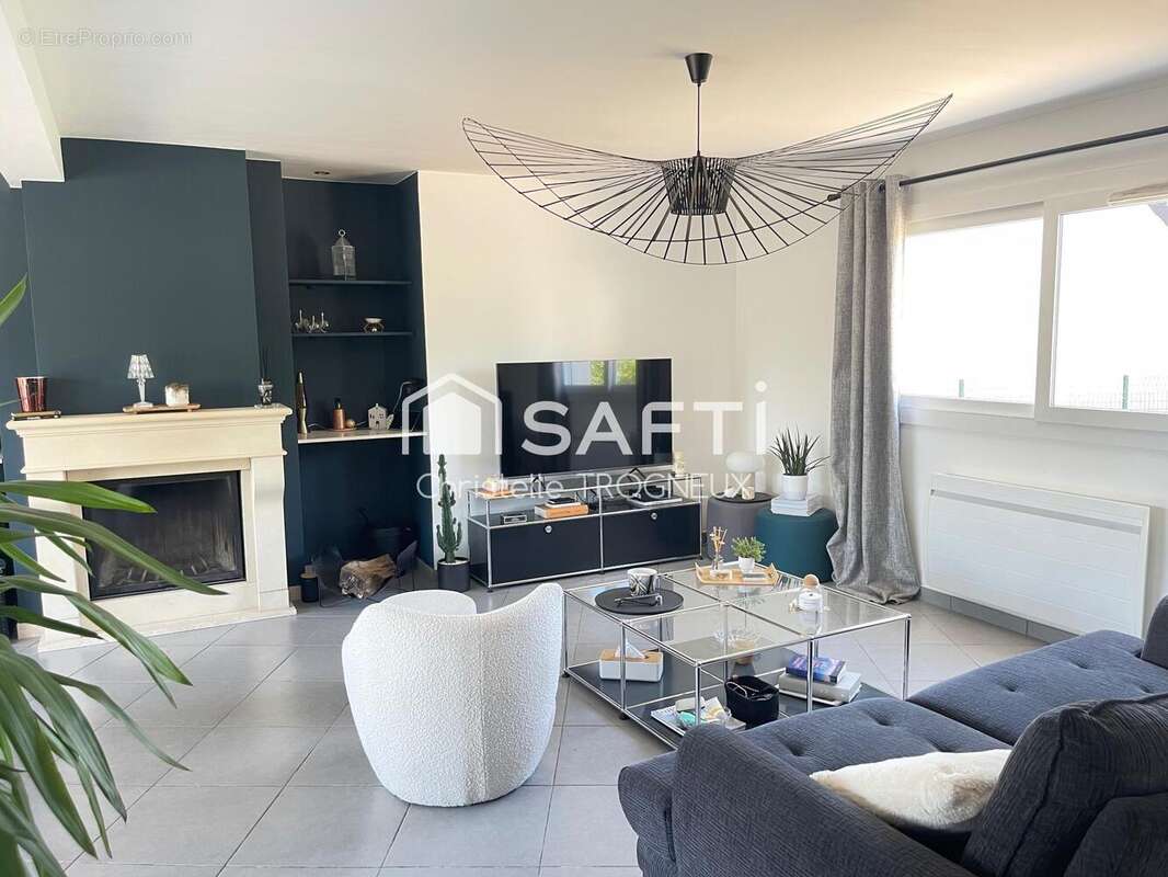 Photo 3 - Maison à ALLONVILLE