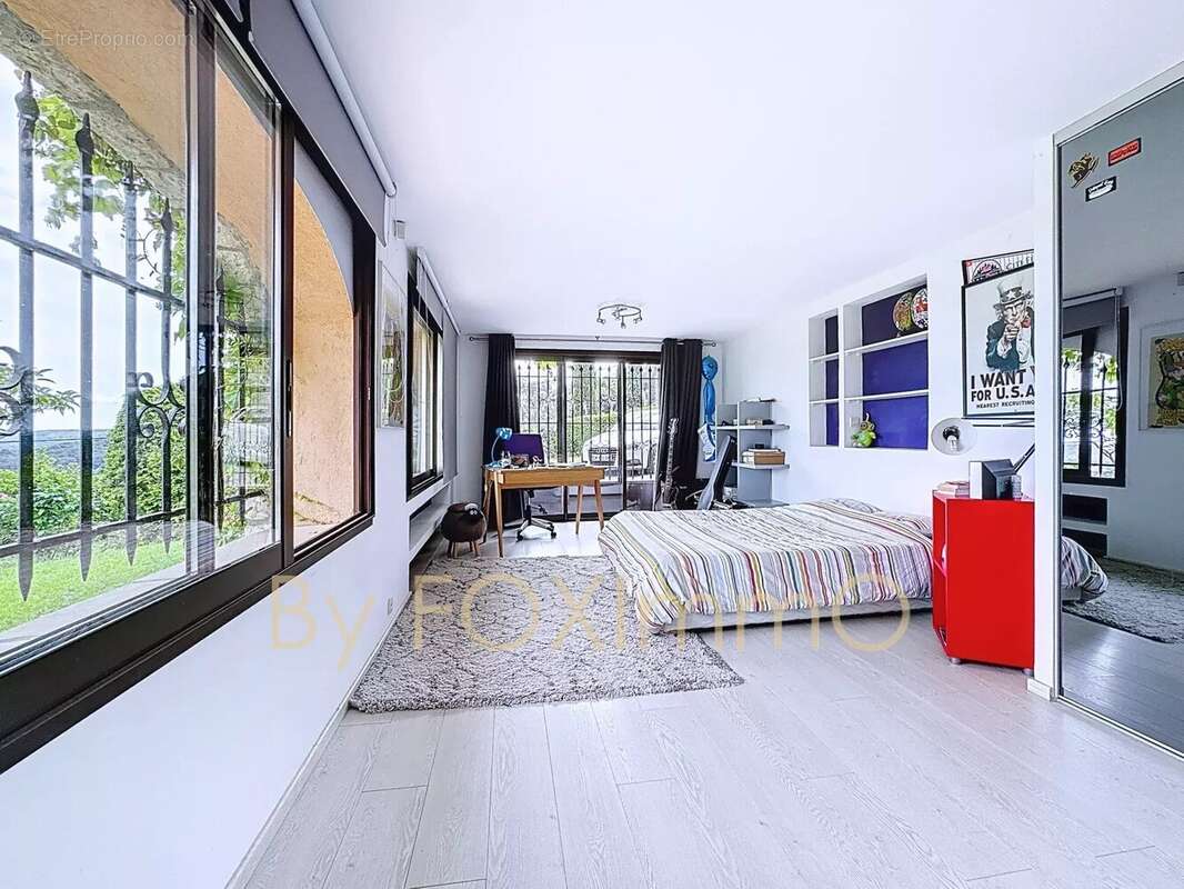 Maison à LA COLLE-SUR-LOUP