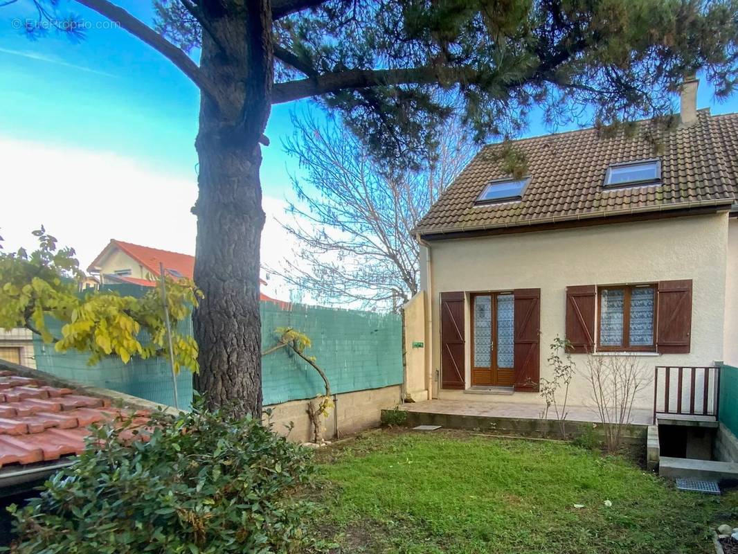 Maison à VILLEMOMBLE