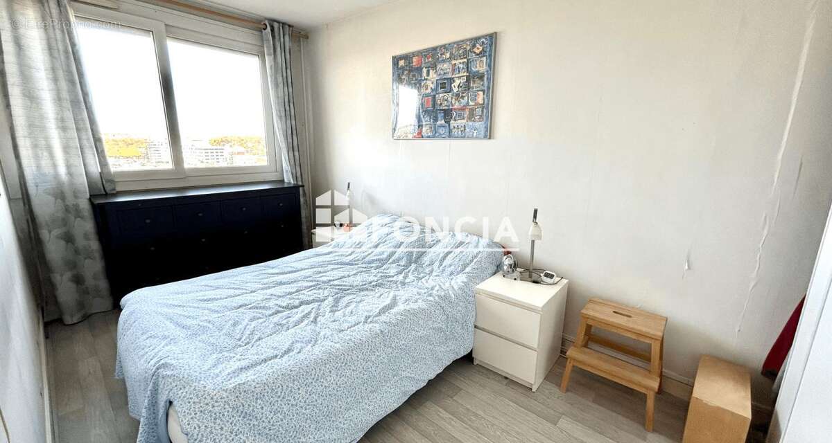 Appartement à FRESNES