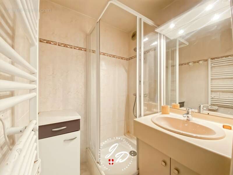 Appartement à SAINT-FRANCOIS-LONGCHAMP