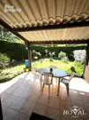 Terrasse couverte et jardin - Maison à SAINT-CEZAIRE-SUR-SIAGNE