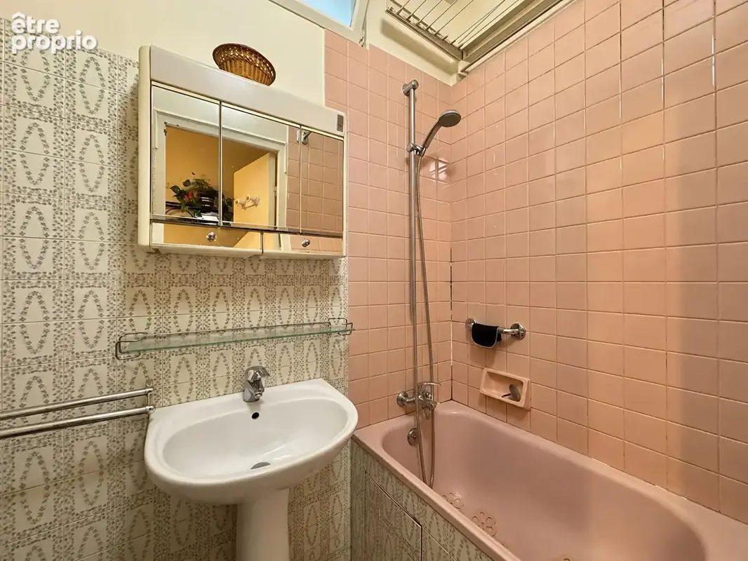 CLICHY - Appartement à rénover - 2 pièces de 40 m2 - photo 6