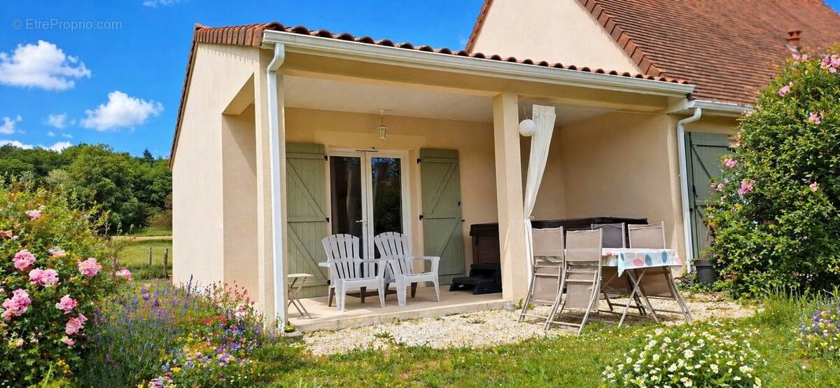 Maison à VALOJOULX