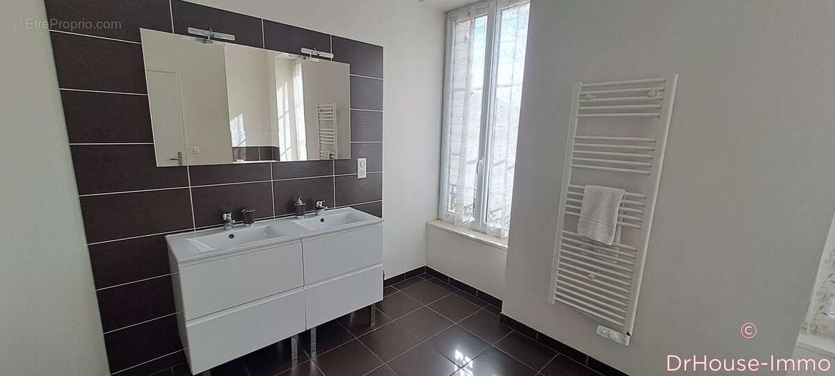 Maison 365 m² à Poyanne  - photo 9