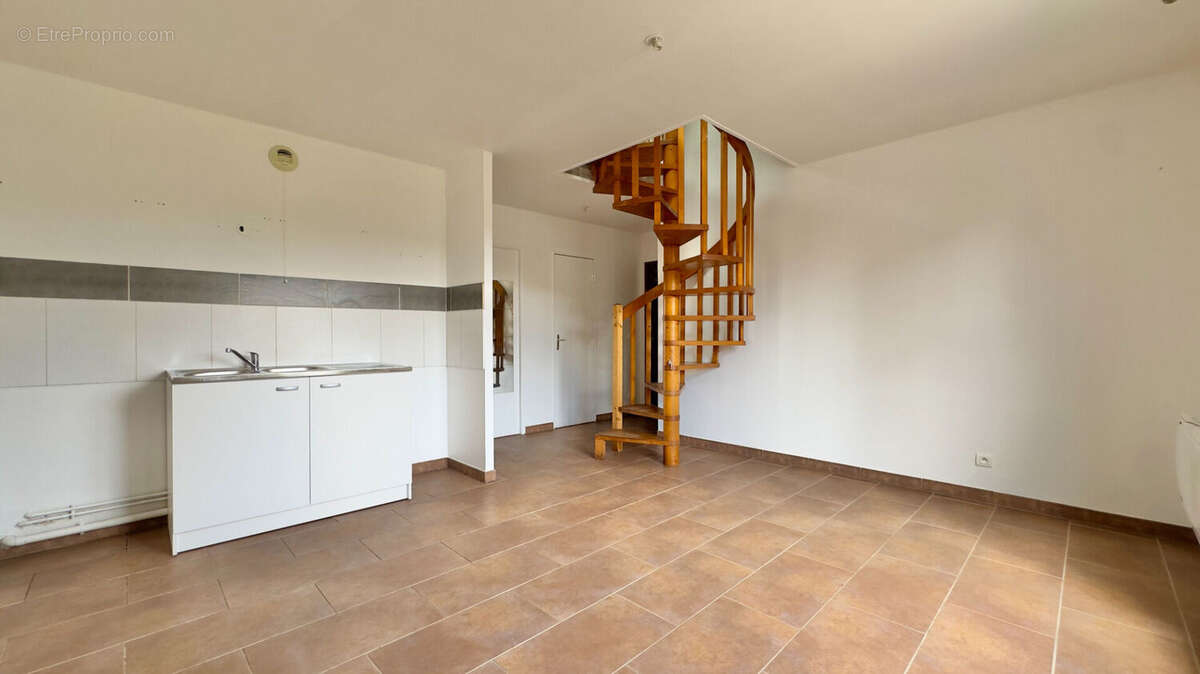 Appartement à SAVIGNY-SUR-ORGE