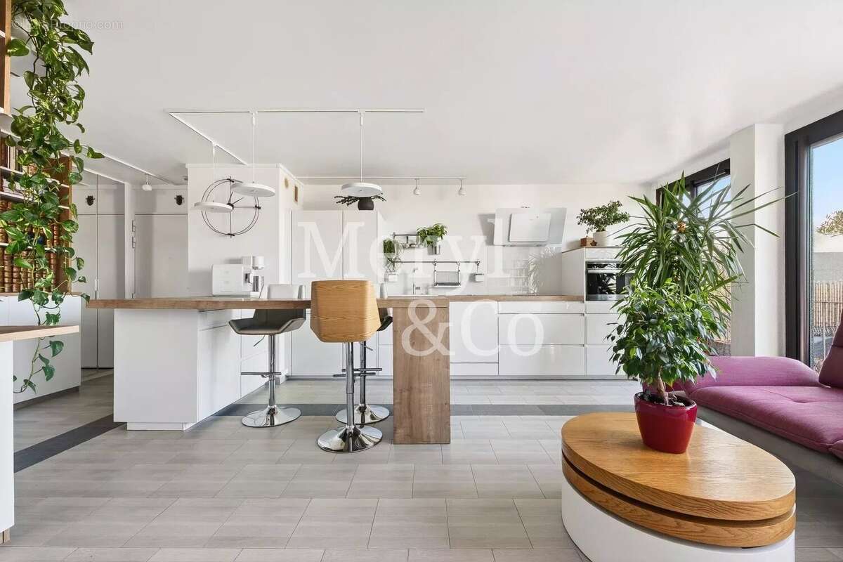 Appartement à PARIS-14E