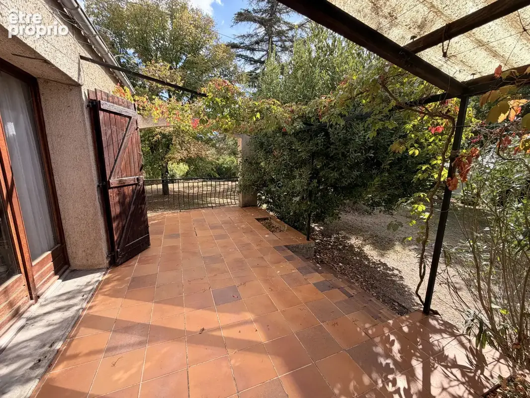 La Bouilladisse maison T5 de 120m2 sur une parcelle de 1700m2 - photo 5