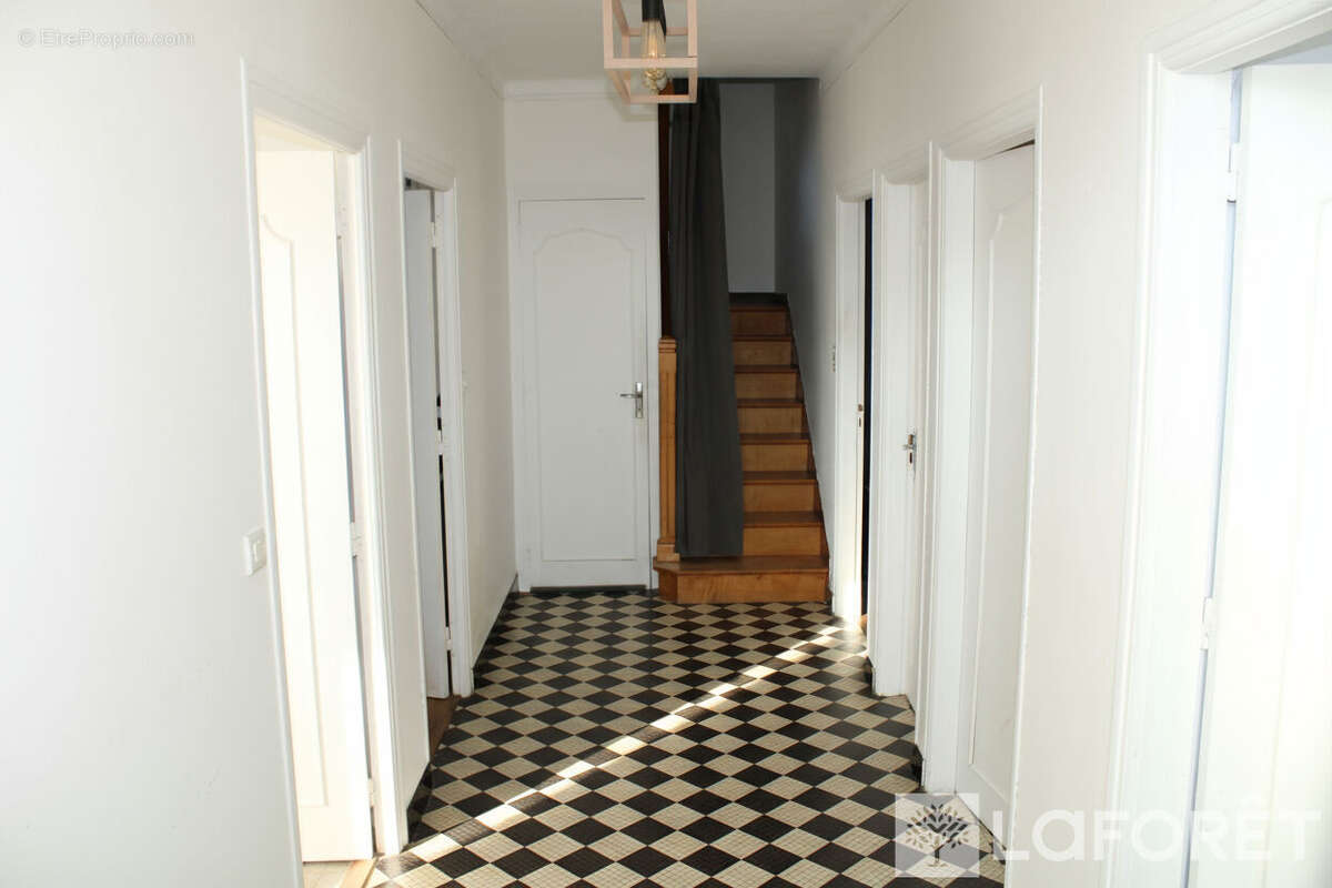 Maison à PLUSSULIEN