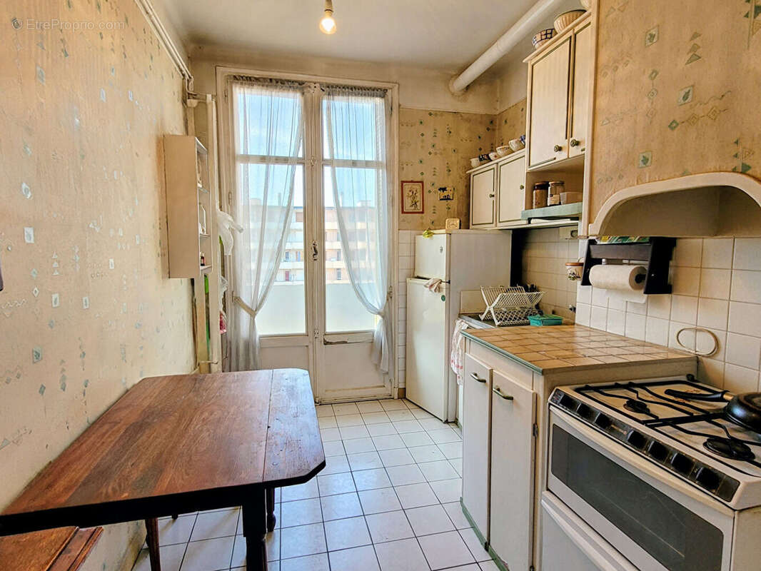 Appart F5 avec ascenseur à 50 m de la Place Michelet - photo 2
