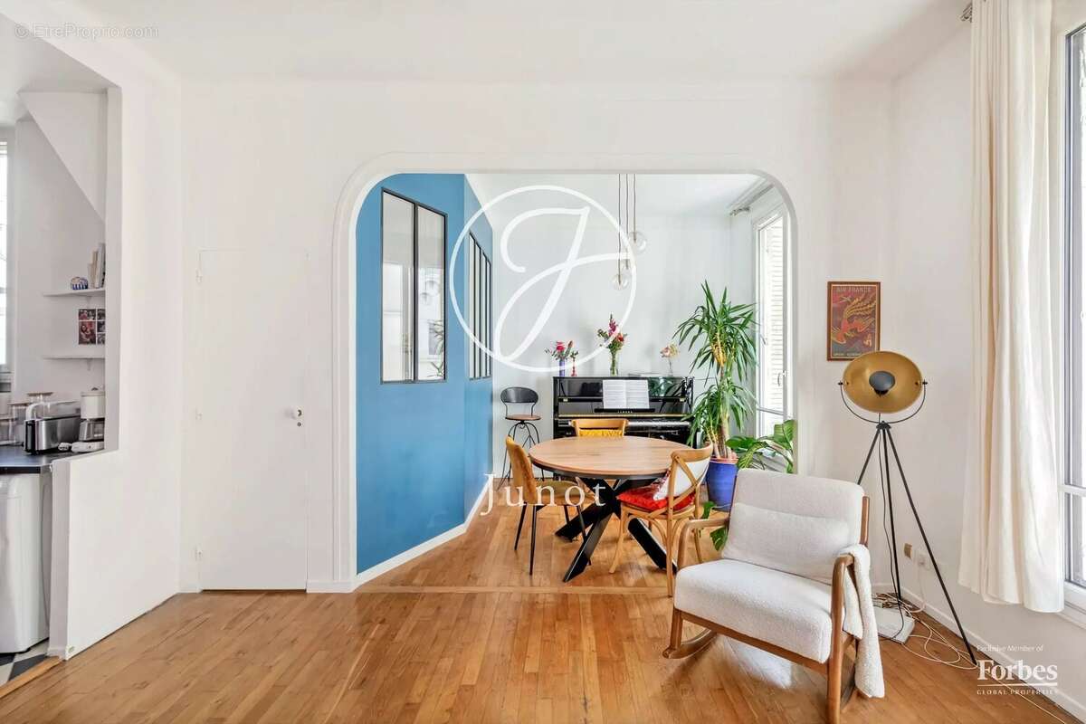 Appartement à PARIS-18E