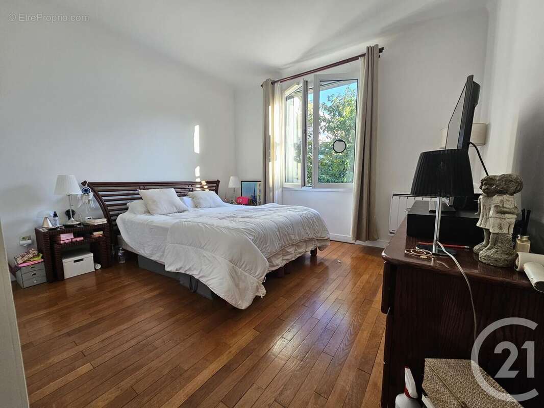 Maison à SAINT-MAUR-DES-FOSSES