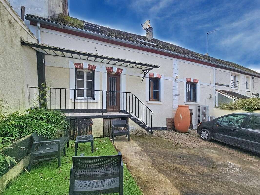 Maison 150 m² à Longueville  - photo 9