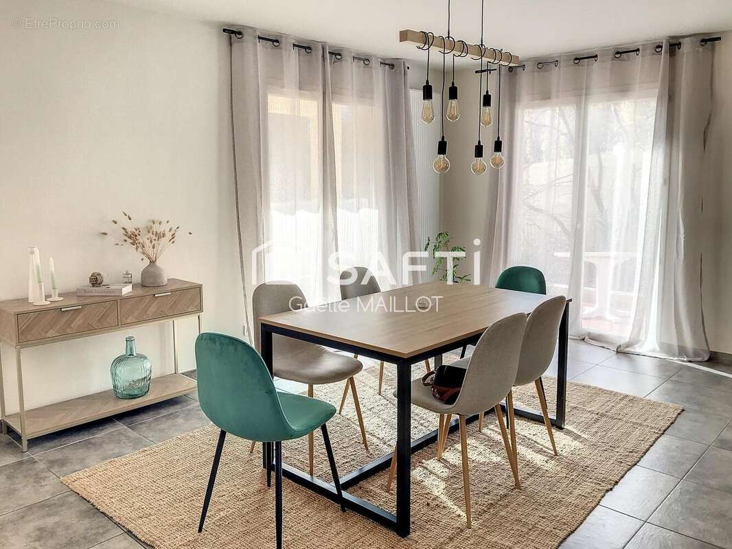 Maison 126 m² à Saint-Laurent-De-Cerdans  - photo 8