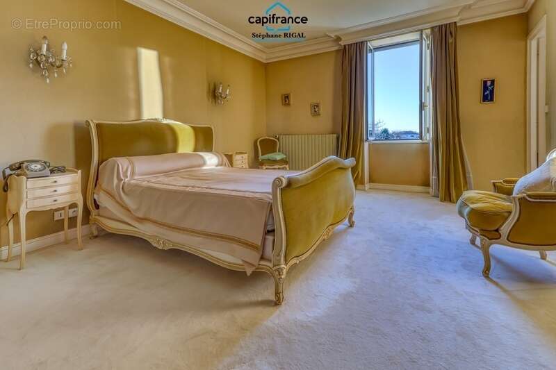 Maison à vendre 6 pièces  de 165m2 habitables sur terrain de 770m2 avec piscine et garage - photo 11