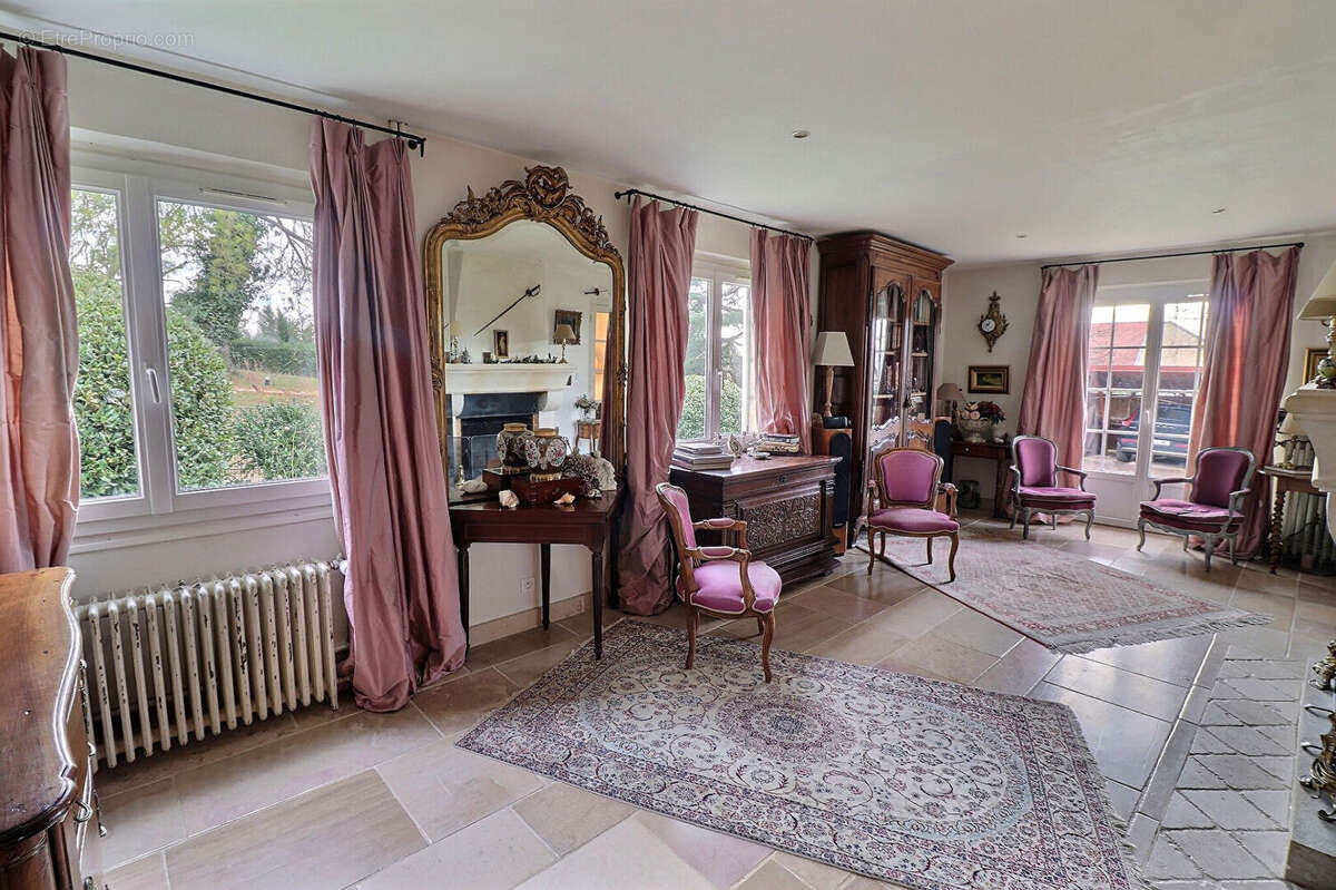 Maison à L'ETANG-LA-VILLE