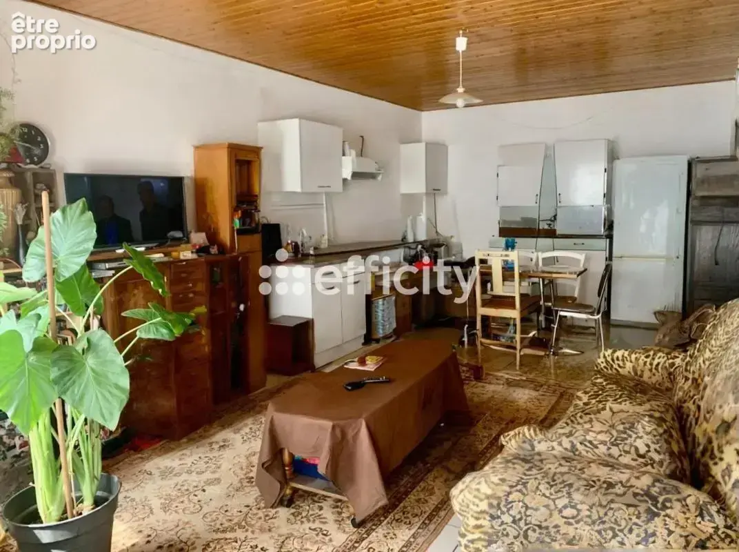 Appartement à BOURCEFRANC-LE-CHAPUS