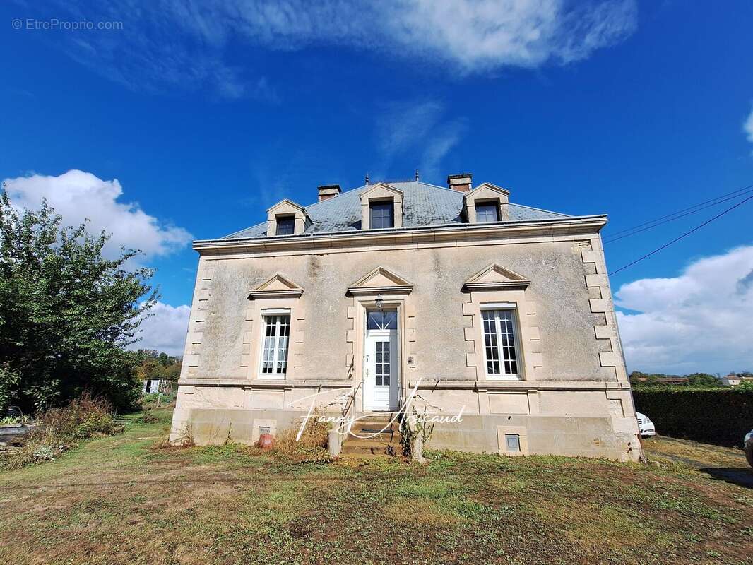 Maison à DAMVIX