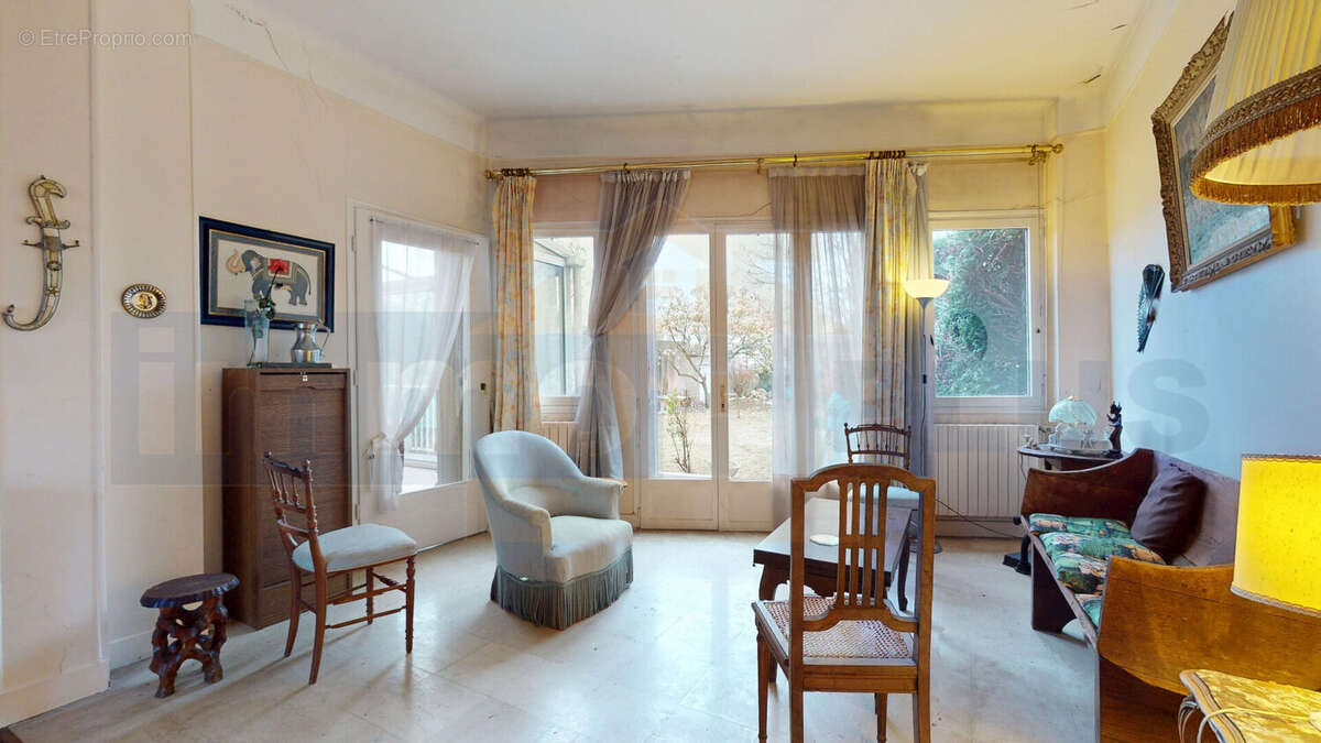 Maison à SAINT-CYR-L'ECOLE