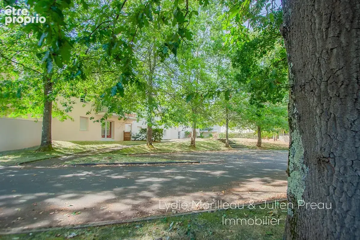 LA CHAPELLE-SUR-ERDRE - Centre-bourg - T2 avec balcon (46 m²) - photo 11