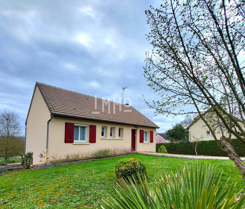 Maison à MONTABON