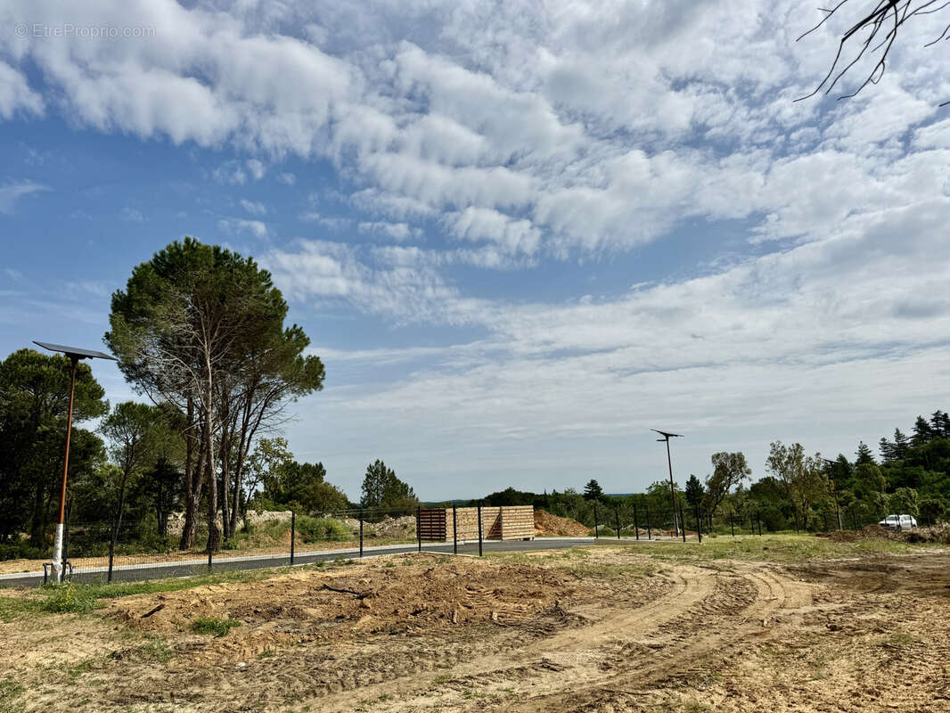 Terrain à UZES