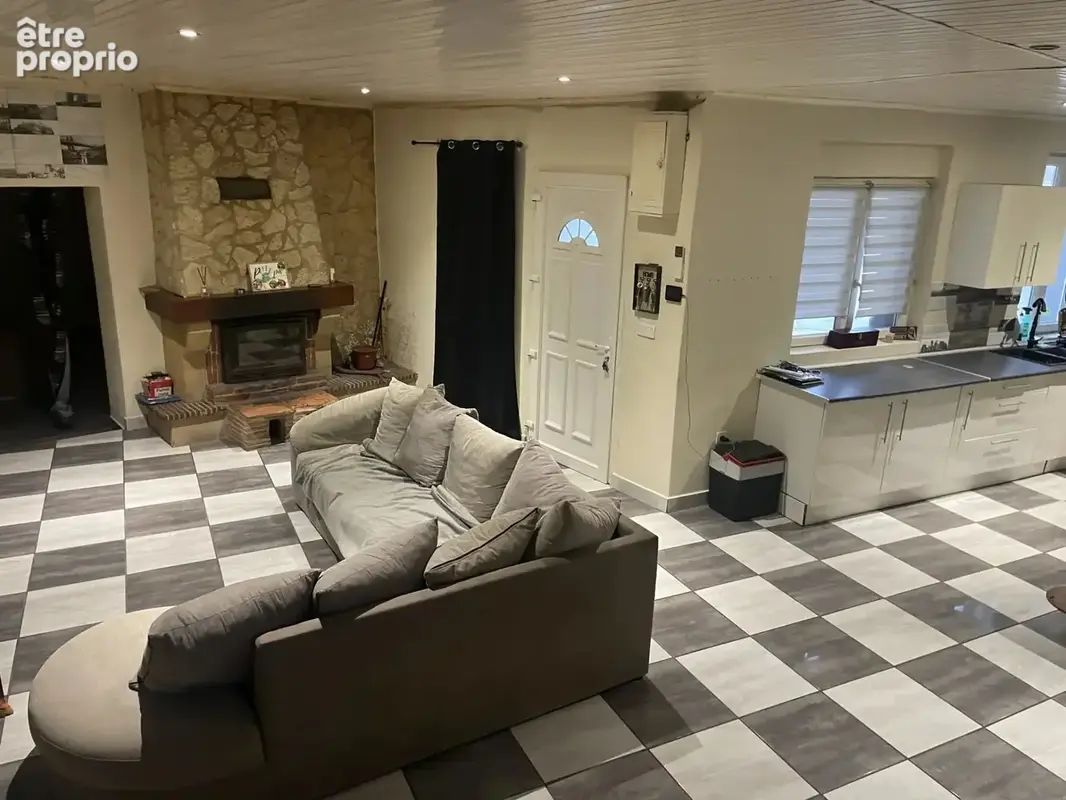 GRANDE MAISON avec 2 garages. - photo 10