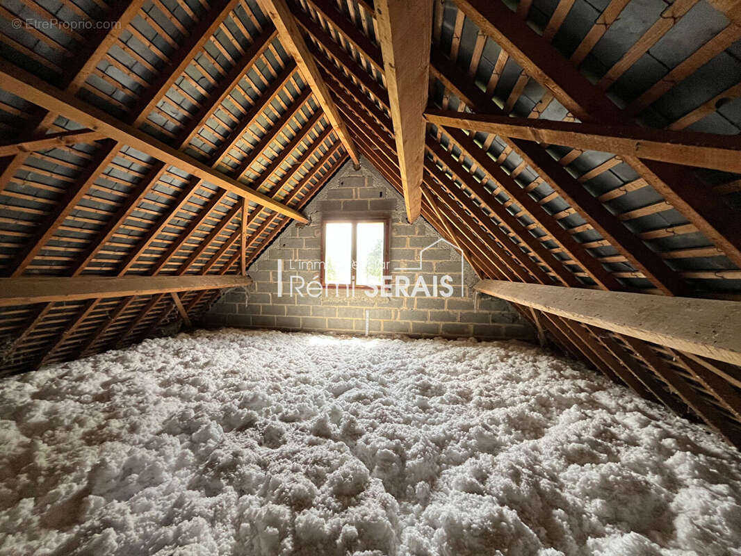 Passais Village : Ancien corps de ferme sans voisinage, dépendances et mare - photo 10
