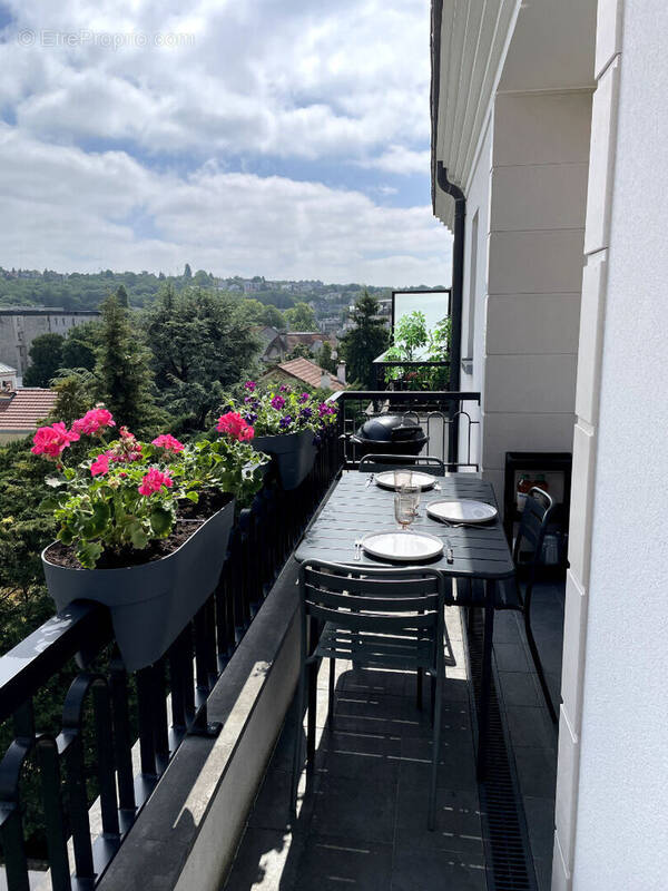 Appartement à LE PERREUX-SUR-MARNE