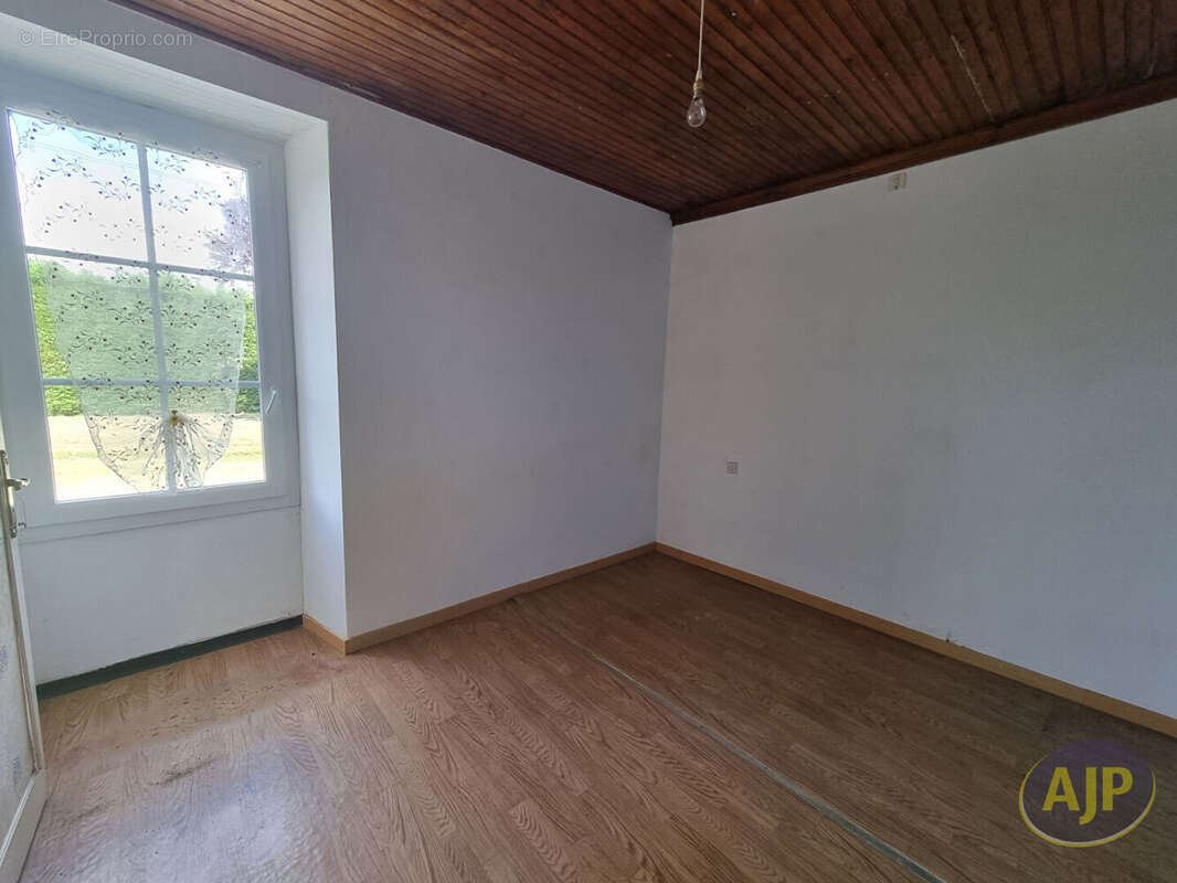 Maison à PAULX