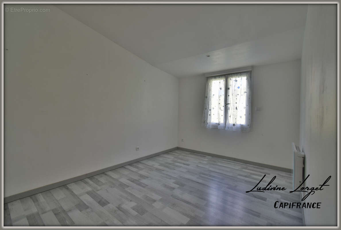 Maison à vendre 4 pièces de plain-pied Hameau de NEUILLY SAINT FRONT (02) - 86m2 habitables - 3 chambres- sous sol - Terrain 900 - photo 7
