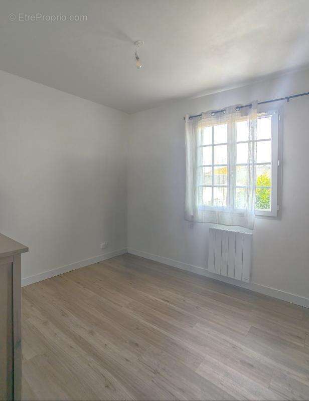 Maison à NEUILLE-PONT-PIERRE