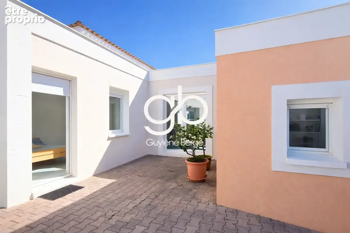 Villa familiale avec piscine et dépendance t3   terrain paysagé 1 616 m2   saint-mathieu-de-tréviers - photo 12