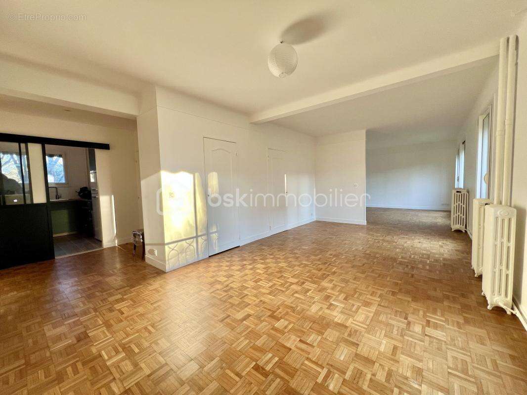 Appartement à VILLE-D'AVRAY