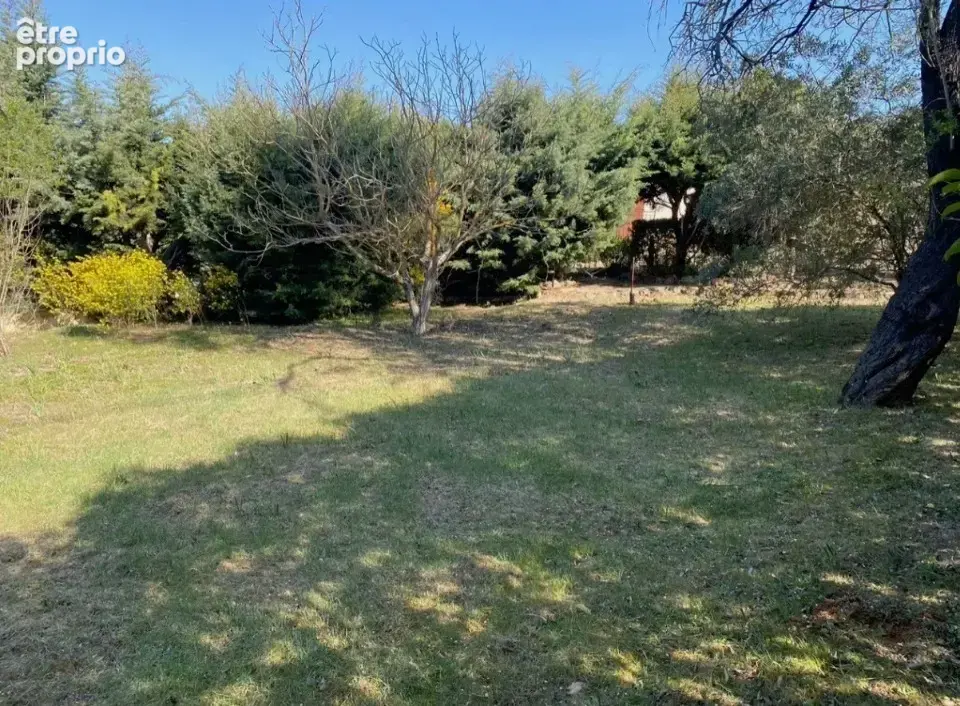 Terrain 2 122 m² à vendre à Saint-Maximin-La-Sainte-Baume (83470) - photo 1