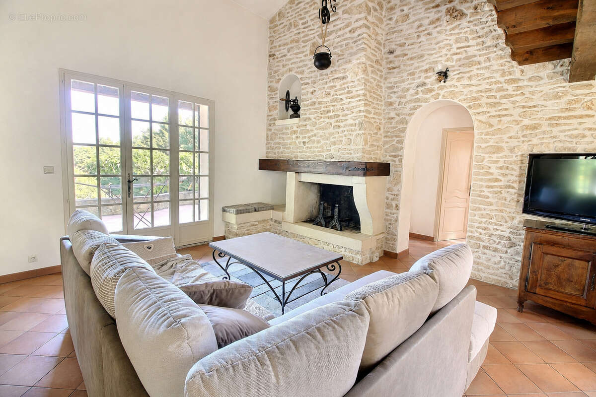 Maison à VILLES-SUR-AUZON