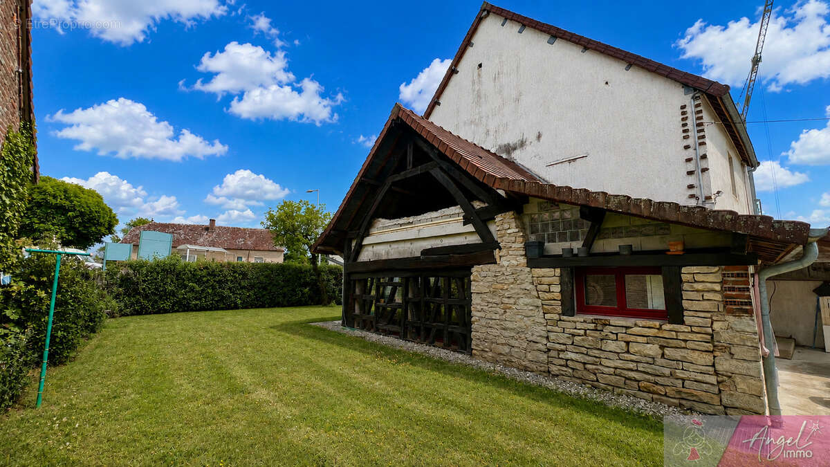 Maison à BLETTERANS