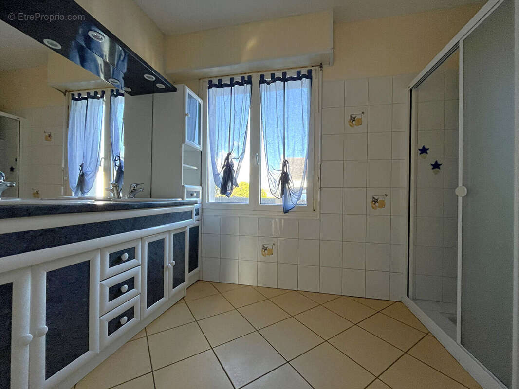 Maison à PLOUEZOC&#039;H