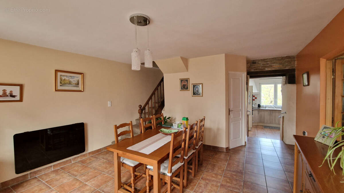 Maison à LA TRINITE-PORHOET
