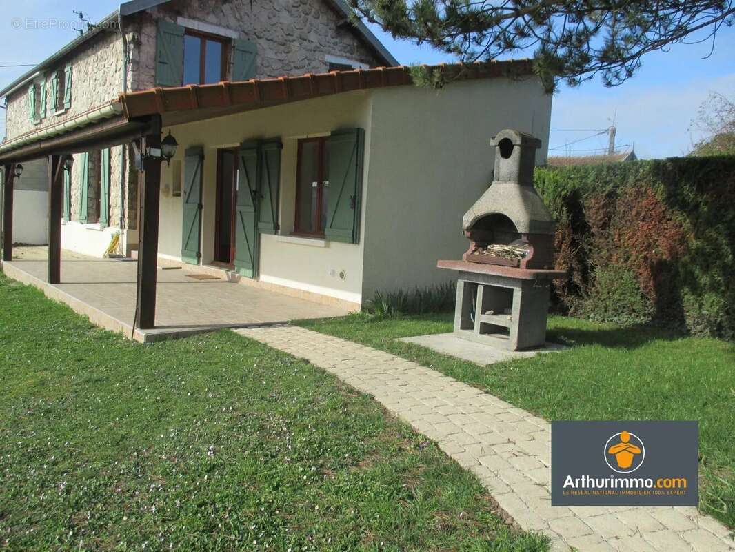 Maison à NEUFCHATEL-SUR-AISNE