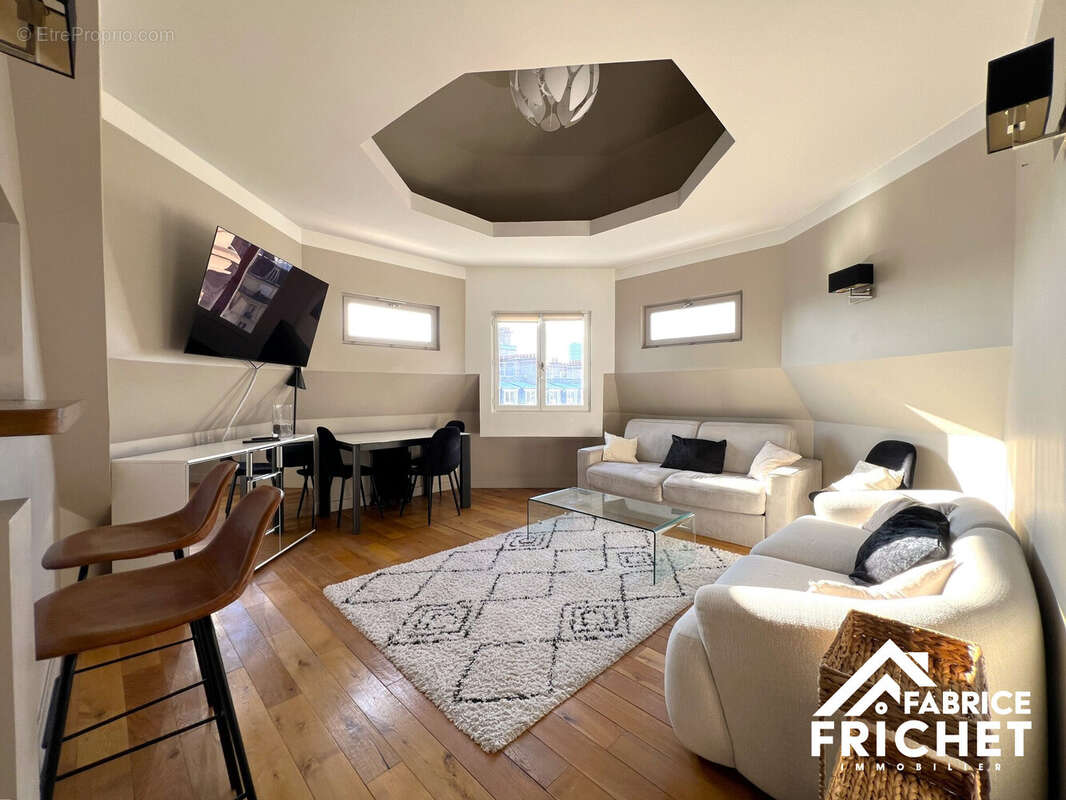 Appartement à PARIS-15E