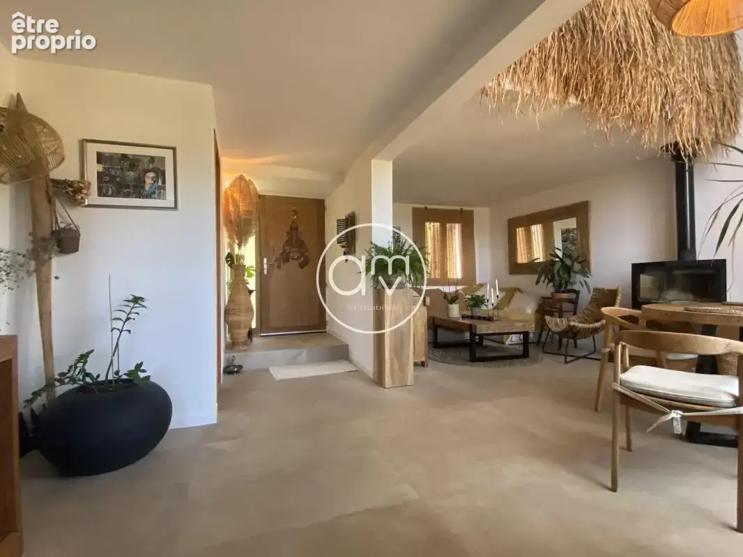 Maison 4 pieces la londe-les-maures (83250) dans le tres pr - photo 3