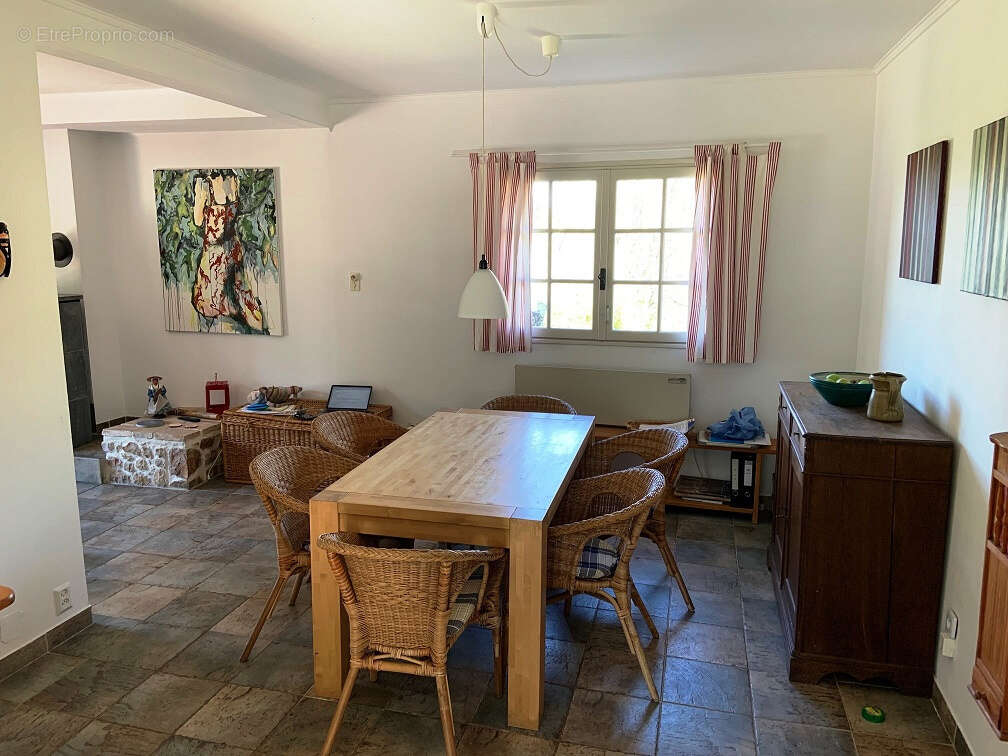 Maison en pierre 110 m2 avec vue panoramique sur 1,1 ha - photo 4