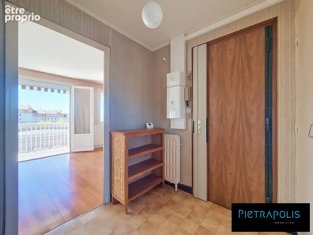 Appartement 4 pièces 83 m² à vendre à Decines-Charpieu (69150) - photo 5