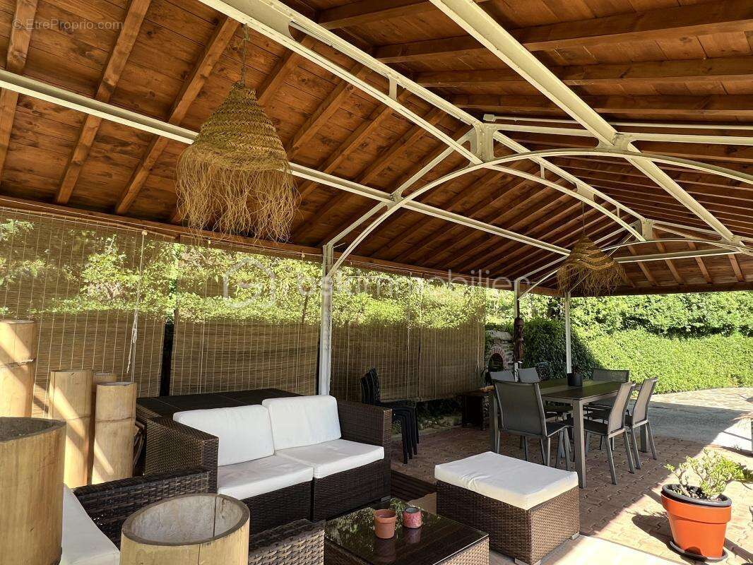 Villa 197,5 m2 habitables avec piscine et terrain de 3583 m2 - photo 18
