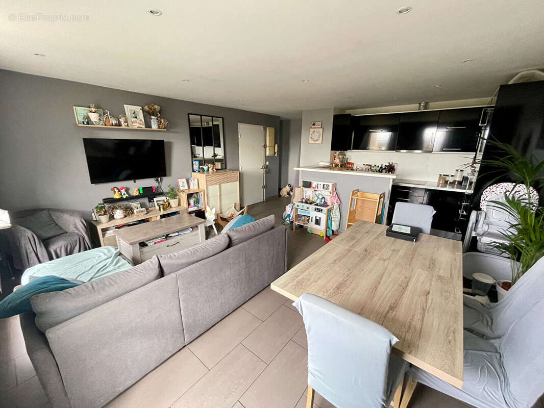 Appartement à SARTROUVILLE