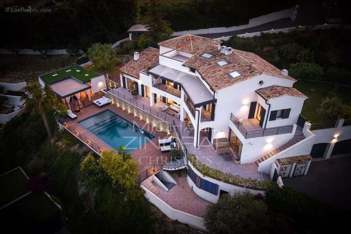 Maison à CAGNES-SUR-MER