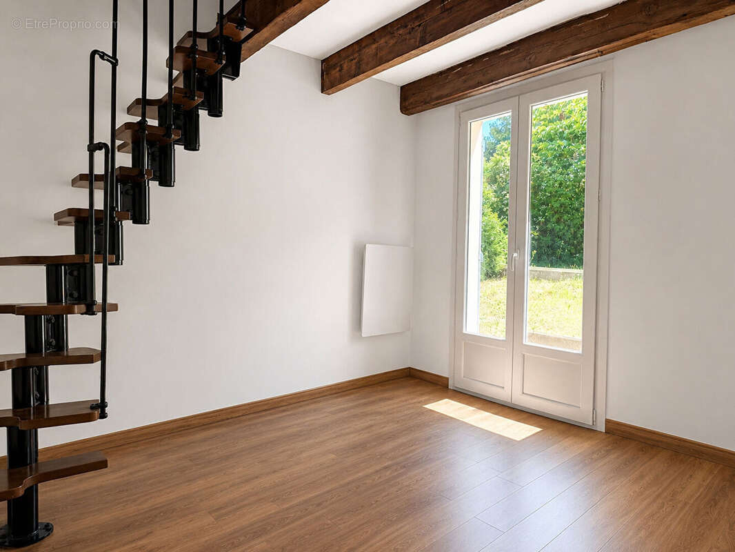 Maison à VELAUX