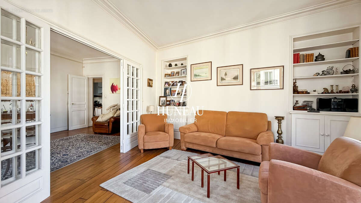 Appartement à PARIS-11E