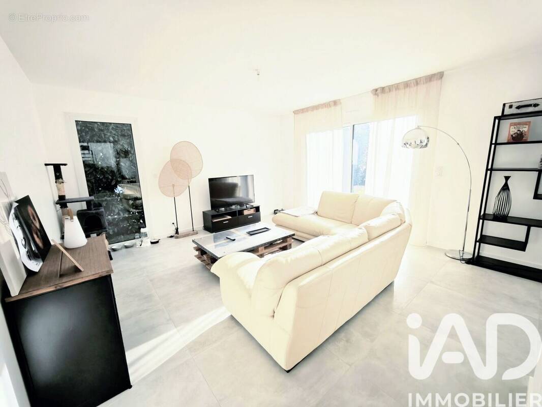 Photo 1 - Maison à ROMILLE